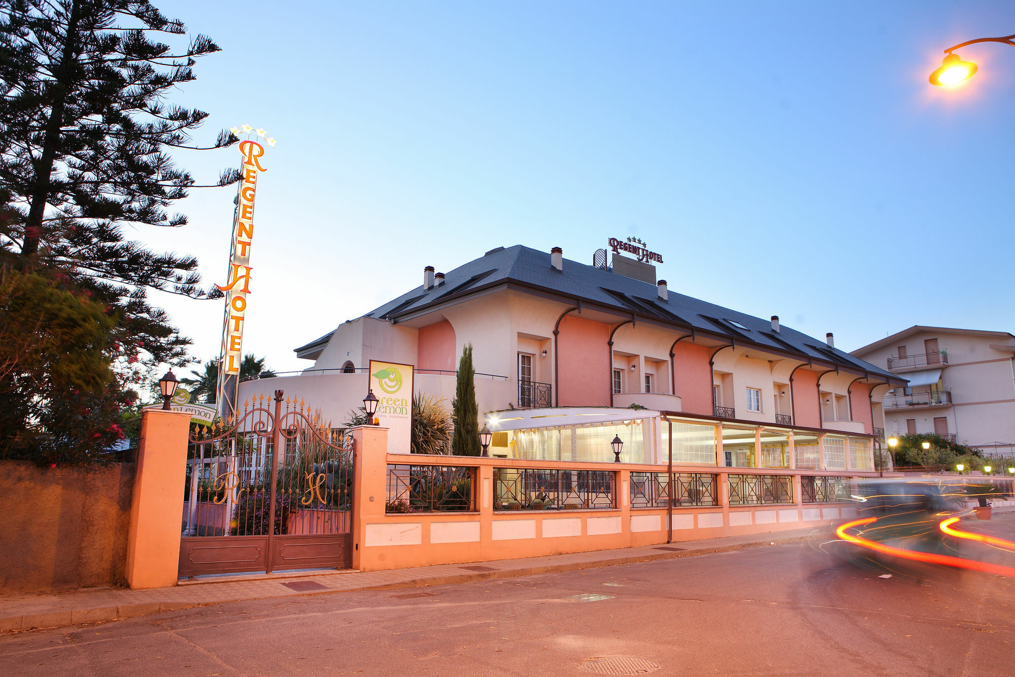 Regent Beach Hotel & Apartments Reggio di Calabria Exterior photo